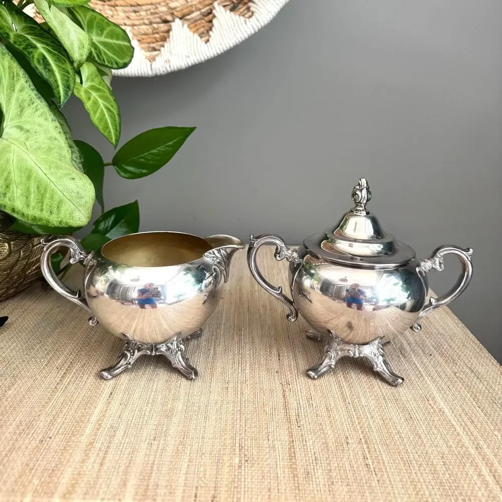Vintage Wm Rogers Silverplate Cream & Sugar Set with Finial Lid